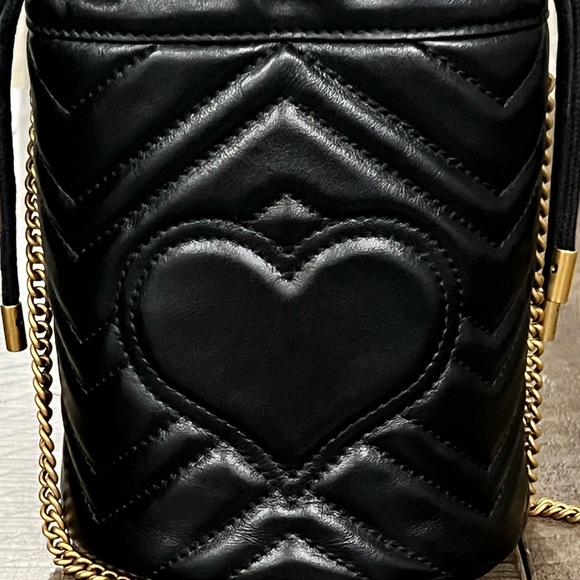 Gucci GG Marmont Matelasse Bucket Bag Mini Black Leather/Suede - Picture 4 of 9